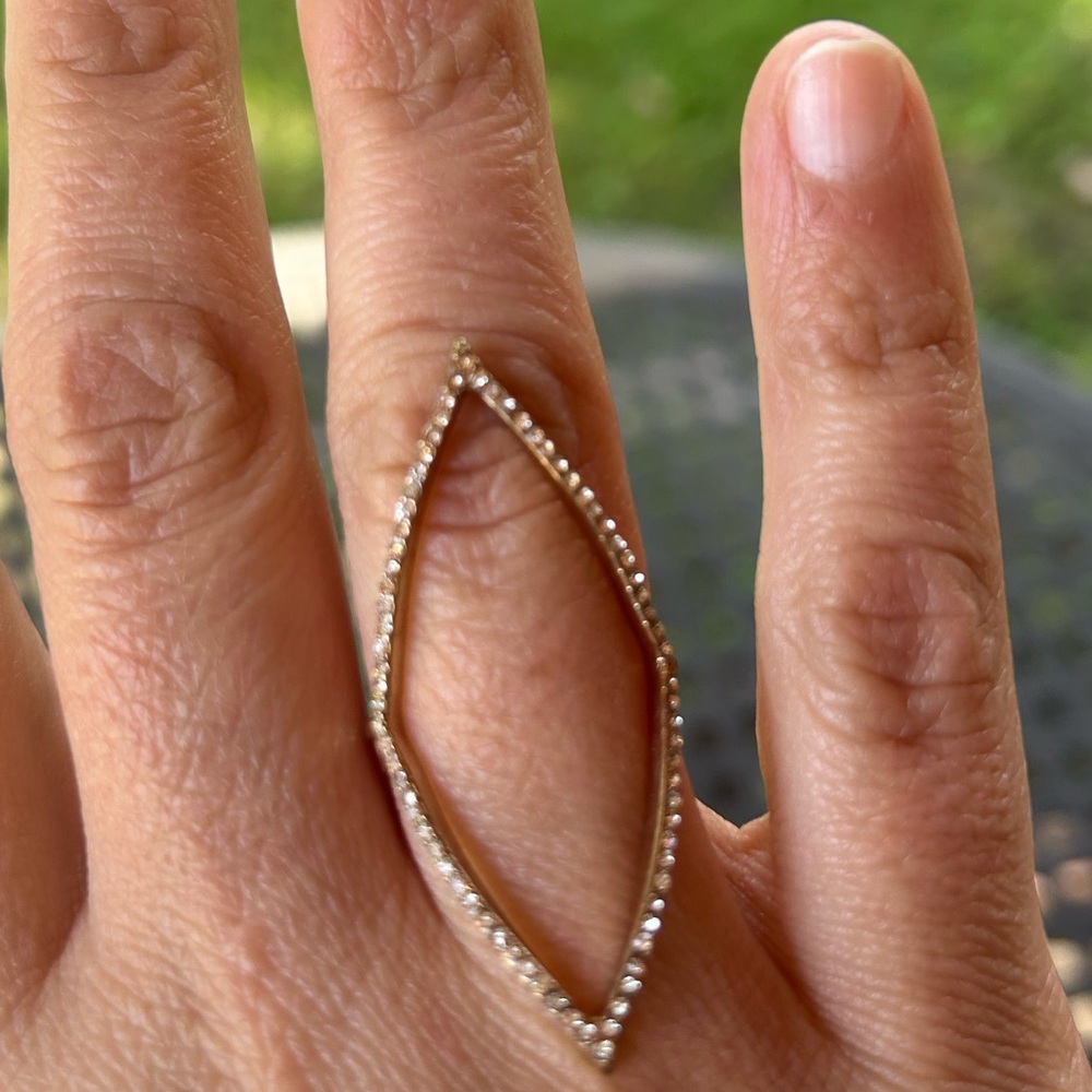 Unique Ring